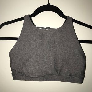 lululemon High neck bra - Size 4